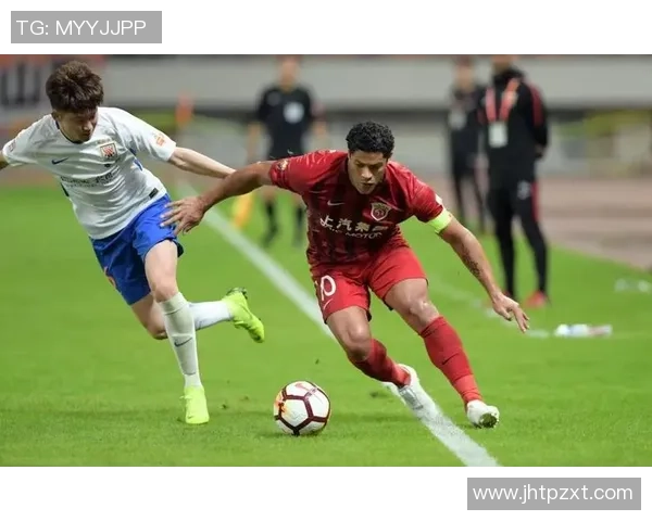 武汉足球队以99分领跑精英赛积分榜展现强大实力